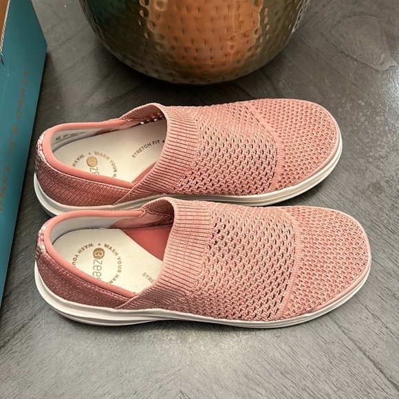 BZees Breathable Slip-On Loafers - Charlie (WIDE) - Picture 5 of 12